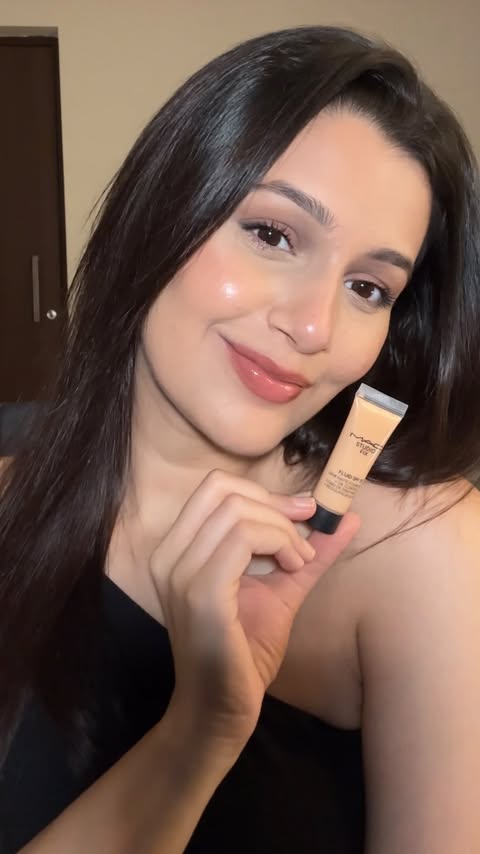Instagram post by @parnika_tomar for M·A·C Cosmetics. Caption reads: The new mini @maccosmeticsindia Studio Fix Fluid....