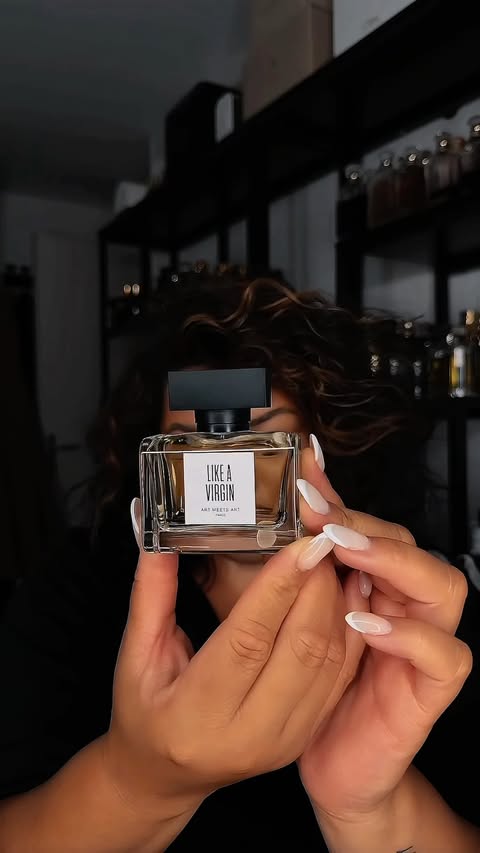 Instagram post by @kimberley.sillage for narciso rodriguez. Caption reads: My 10 favorite heatwave-proof perfumes that are....