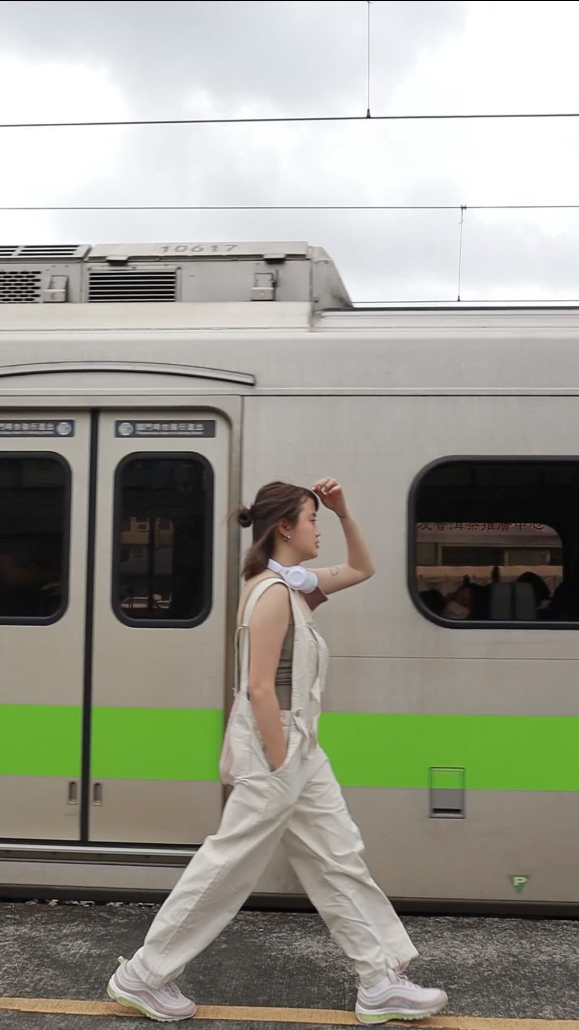 Instagram post by @kiky.ho for ALLIE. Caption reads: 拍拍台湾的风景🇹🇼

全新ALLIE Gel UV EX....