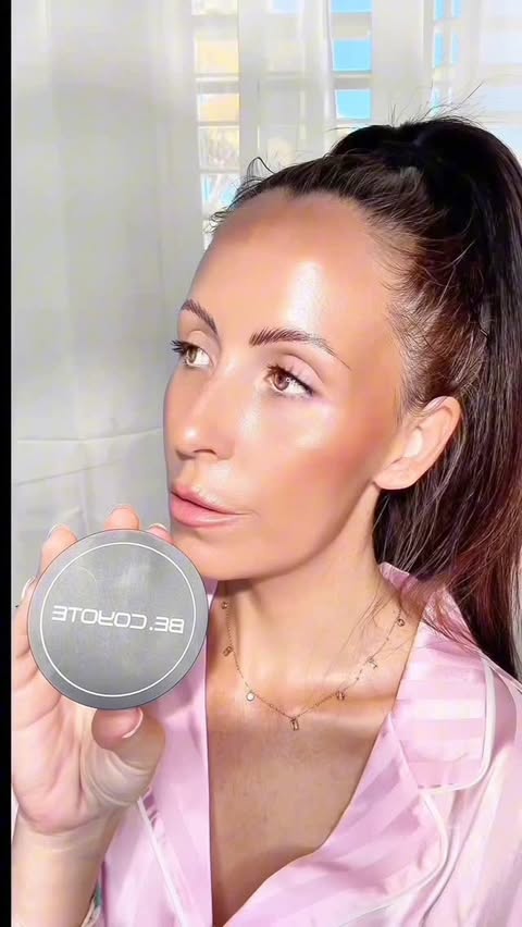 Instagram post by @just_me_eboni_bree for Be Coyote. Caption reads: [...] for $175 — Here’s EVERYTHING Inside”....