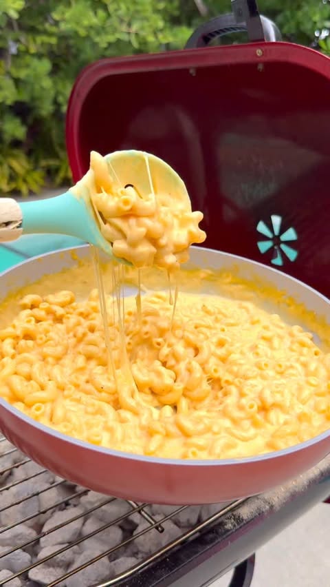 Instagram post by @theshayspence for Dietz & Watson. Caption reads: I personally believe that holiday-themed....