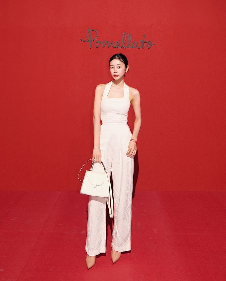 Instagram post by @haa_3un for Pomellato. Caption reads: THE ART OF NUDO POP -UP OPENING 💍✨
누도 컬렉션의 신제품....