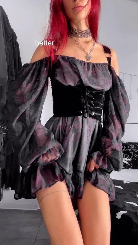 Instagram post by @quimimo for Punkyouth. Caption reads: 𝘢𝘥✨GLAM GOTHIC LOOK 🖤🌙 🌙 discount codes: ✦....