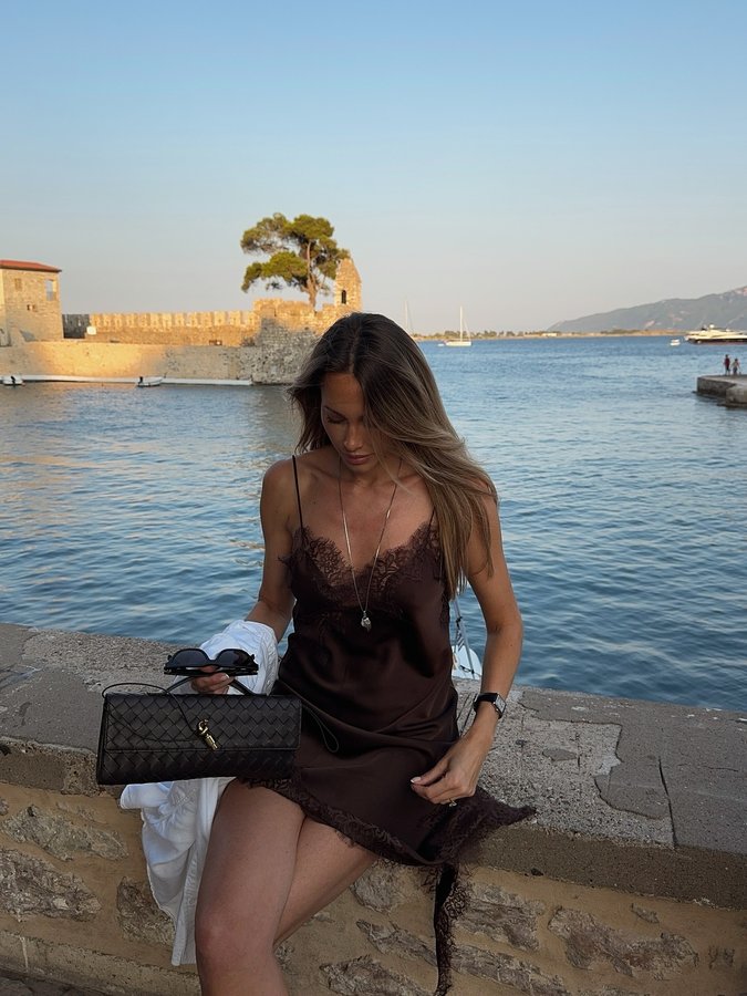 Instagram post by @tuttozarandco for ZARA. Caption reads: Scusate?!🔥 L U I.🤎 @zara cod.5919/200 lg.....