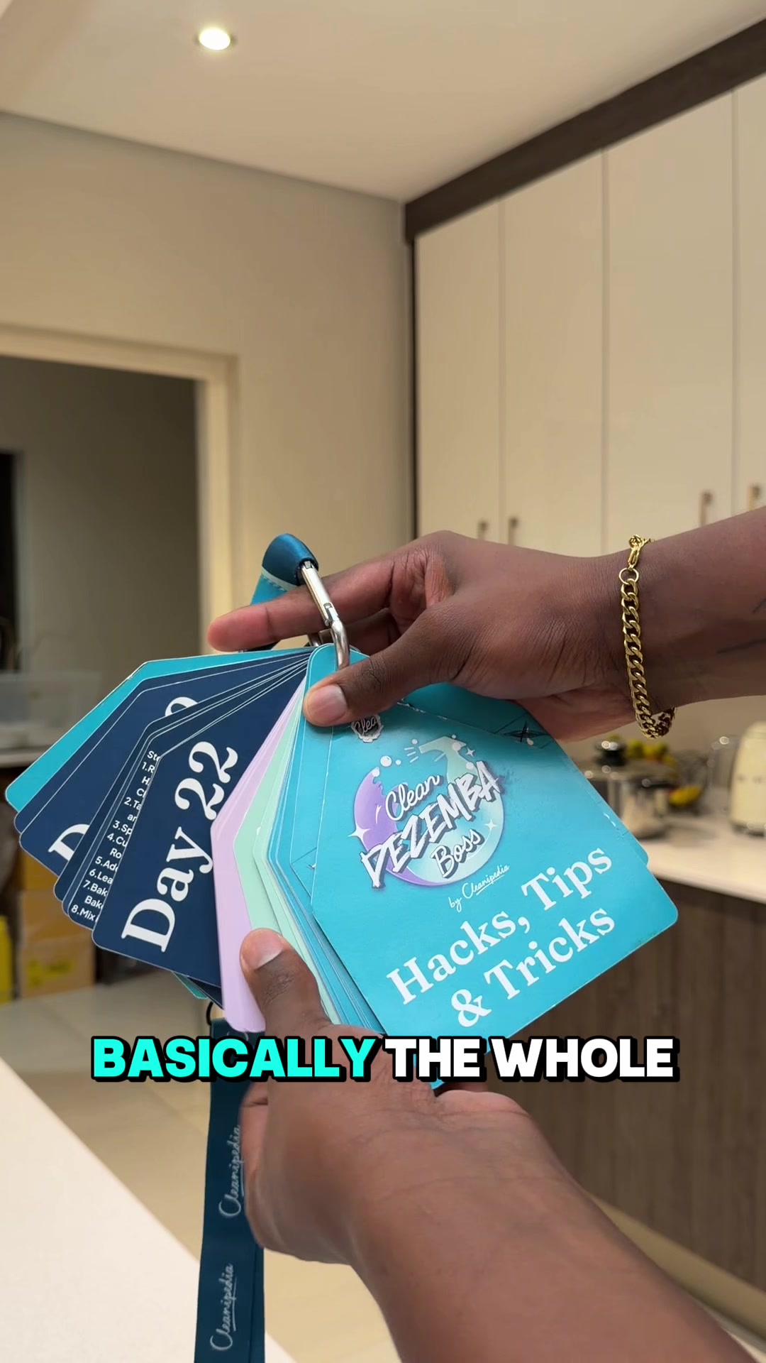 TikTok post by @moghelingz for Cleanipedia. Caption reads: [...] unlocking new cleaning hacks from....