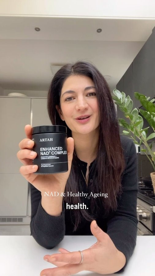 Instagram post by @farzanahnasser_nutrition for ARTAH. Caption reads: #AD I love @artahhealth Enhanced NAD+ Complex.....