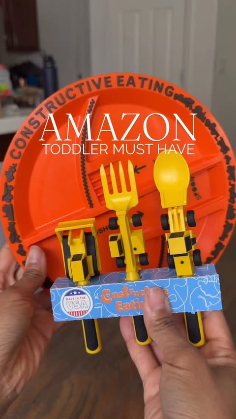 Instagram post by @swizzlefinds for Constructive Eating. Caption reads: Comment “LINK” below or click my bio link! 💕 If....
