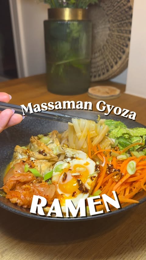 Instagram post by @forkingoodscran for Bibigo. Caption reads: Massaman-inspired Ramen w/ @bibigo.uk beef bulgogi....