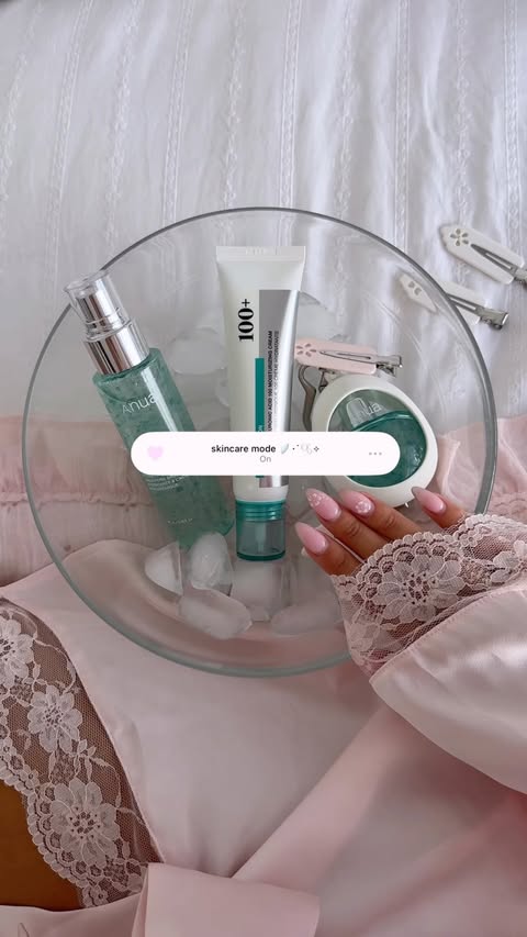 Instagram post by @gracee.ag for ANUA. Caption reads: it’s a @anua_uk skincare kind of day 🫧☁️🧖🏻‍♀️....