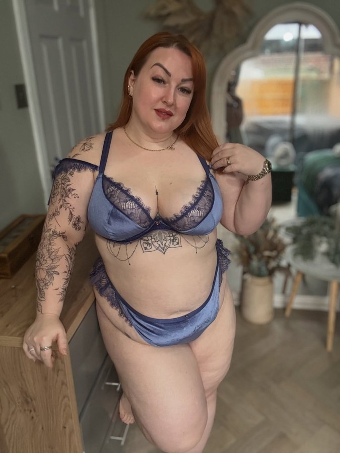 Instagram post by @curvy_crazy_cute for Curvy Kate. Caption reads: Want a set that will make you feel incredible……....