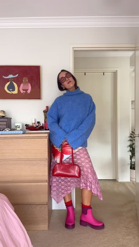 Instagram post by @mel_dunn for Merry People. Caption reads: [...] comfort! The new colourways of the....