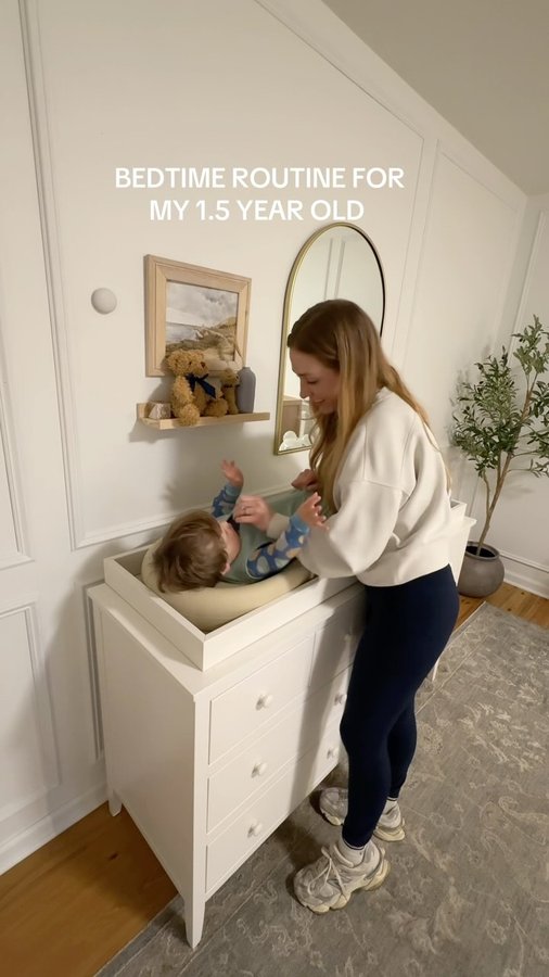 Instagram post by @lindseybosway for Dreamland Baby. Caption reads: One of my most recommended baby/toddler items at....