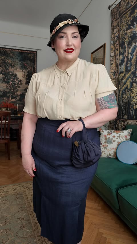Instagram post by @the_glambassador for The House of Foxy. Caption reads: [...] you’d support it. Blouse gifted by....