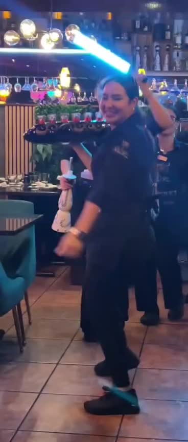 TikTok post by @juangonzalez0318 for Telemundo. Caption reads: #LIVEIncentiveProgram #MakefriendsLIVE....