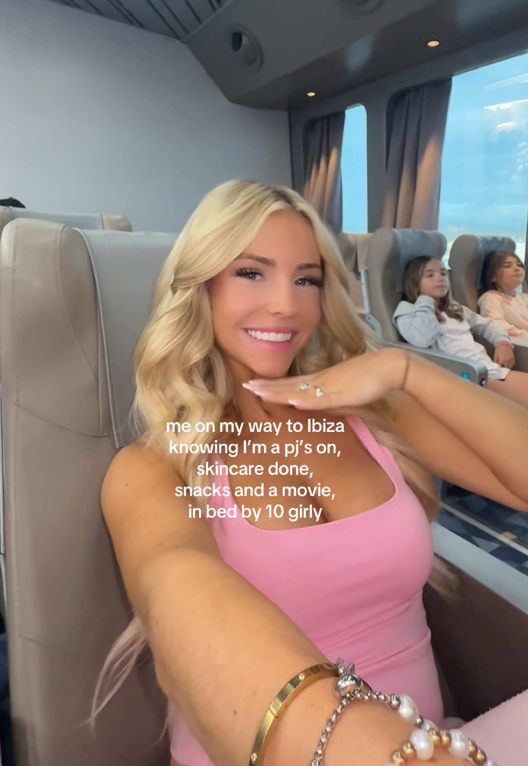 TikTok post by @sophierosepaterson for 2bTanned. Caption reads: let a girl breathe @2btanned .