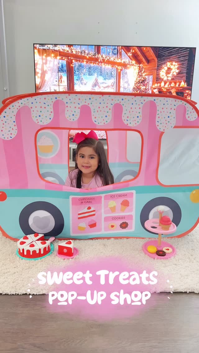 Instagram post by @marivi0104 for Battat toys. Caption reads: [...] isn’t complete without @battattoys 🎄 You....