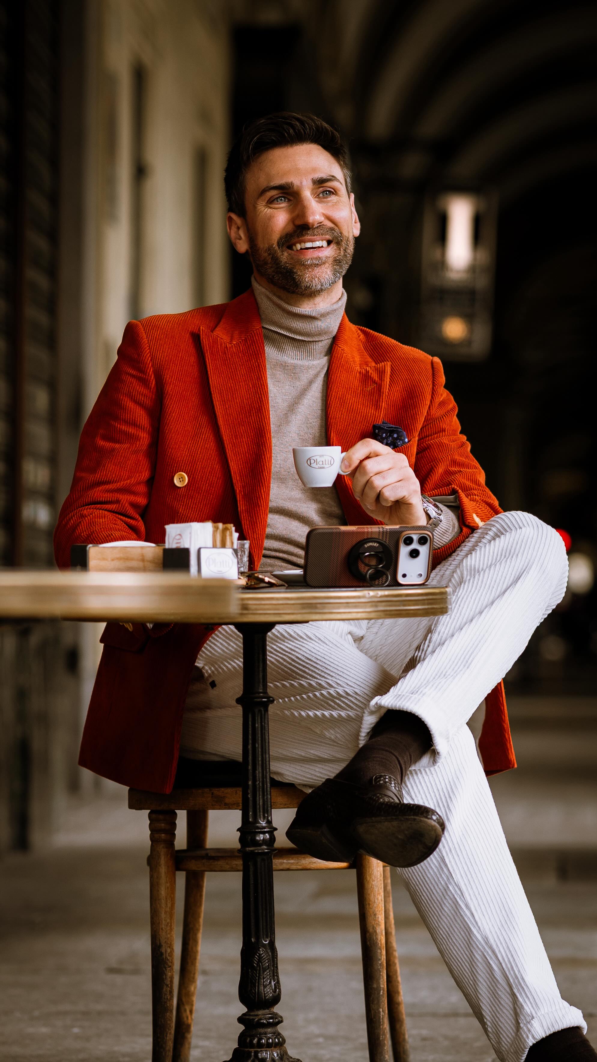 Instagram post by @mauro.littera for PITAKA. Caption reads: New look for my iPhone 17 Pro Max 📱

My new....