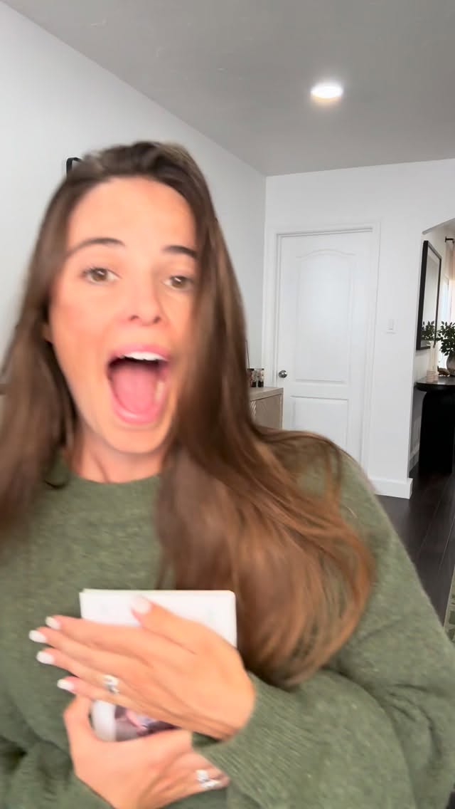 Instagram post by @shmami for VistaPrint. Caption reads: Not sure how, but I pulled off our first family....