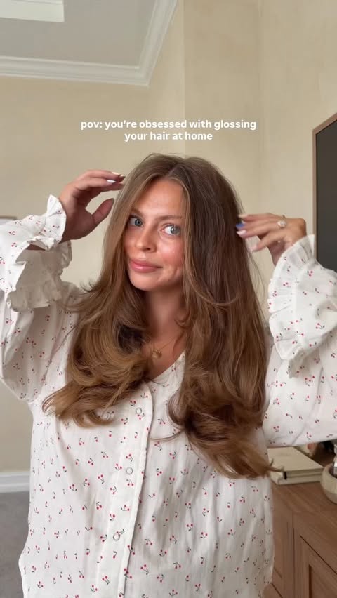 Instagram post by @cass.spinelli for Glaze Hair. Caption reads: before & after glossing my hair with the new Teddy....