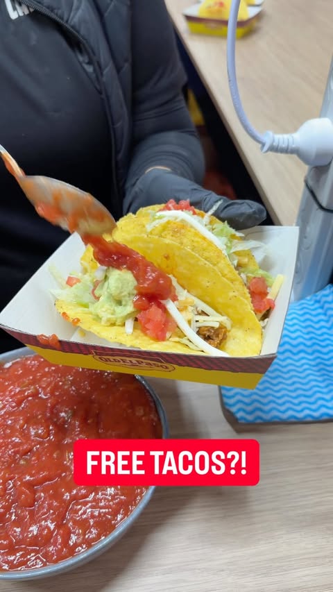 Instagram post by @dub.eats.everything for Old El Paso. Caption reads: Do you want free tacos?! 🌮 @oldelpasoaustralia....