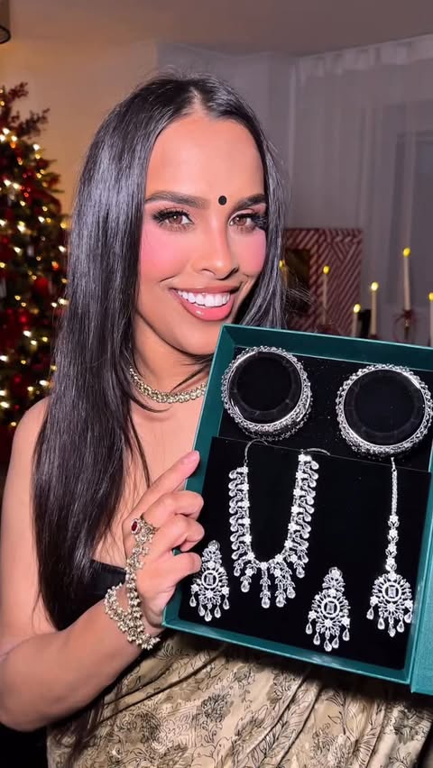 Instagram post by @nikkissecretx for Sokora Jewels. Caption reads: I was soo ✨GASSED!!✨ @sokorajewels Advent Calendar....