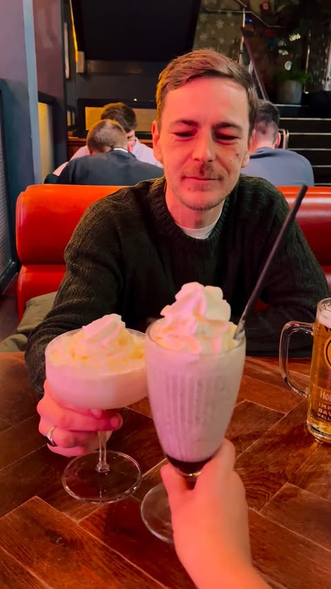 Instagram post by @thebabyandthehound for TGI Fridays. Caption reads: [...] and had the most delicious meal at....