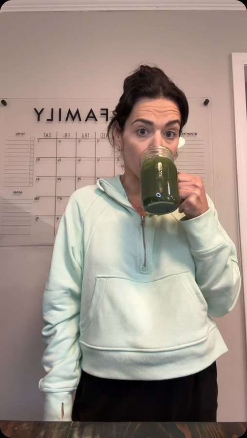 Instagram post by @amyinhalf for KIALA NUTRITION. Caption reads: [...] on Amazon 💚 link in my bio & story....