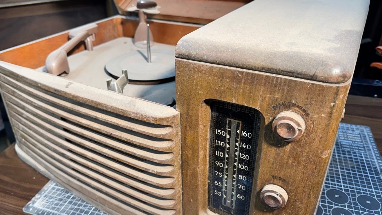 YouTube post by @MadCityModern for Lasfit. Caption reads: Ep. 155 Restoration of Broken ANTIQUE Radio Record....