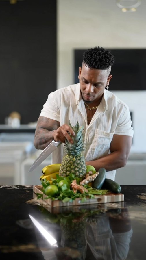 Instagram post by @bullyjuice for Chefman. Caption reads: [...] So do yourself a favor and get a @mychefman....