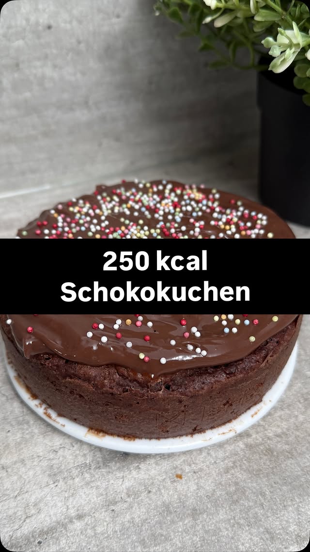 Instagram post by @inas.fitblog for More Nutrition. Caption reads: [...] INA sparst du maximal bei @morenutrition.de....