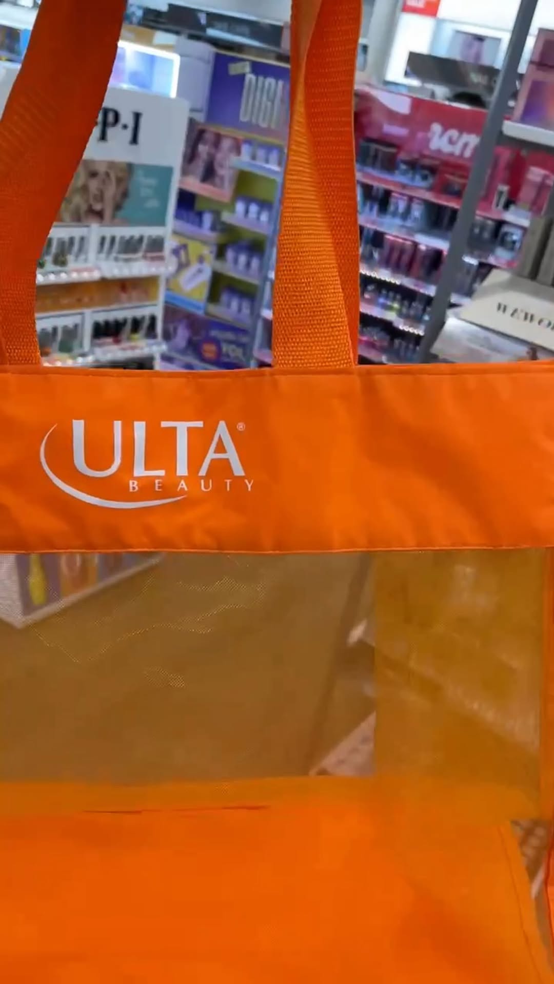 Instagram post by @indbtly_kendra for Holo Taco. Caption reads: #ad 💿 sponsored by @holotaco 💿 
Pssst! I heard....