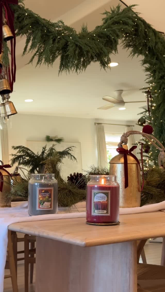 Instagram post by @styledwithjordant for Yankee Candle. Caption reads: [...] again🎅🏼✨ #ad Vintage Velvet from....