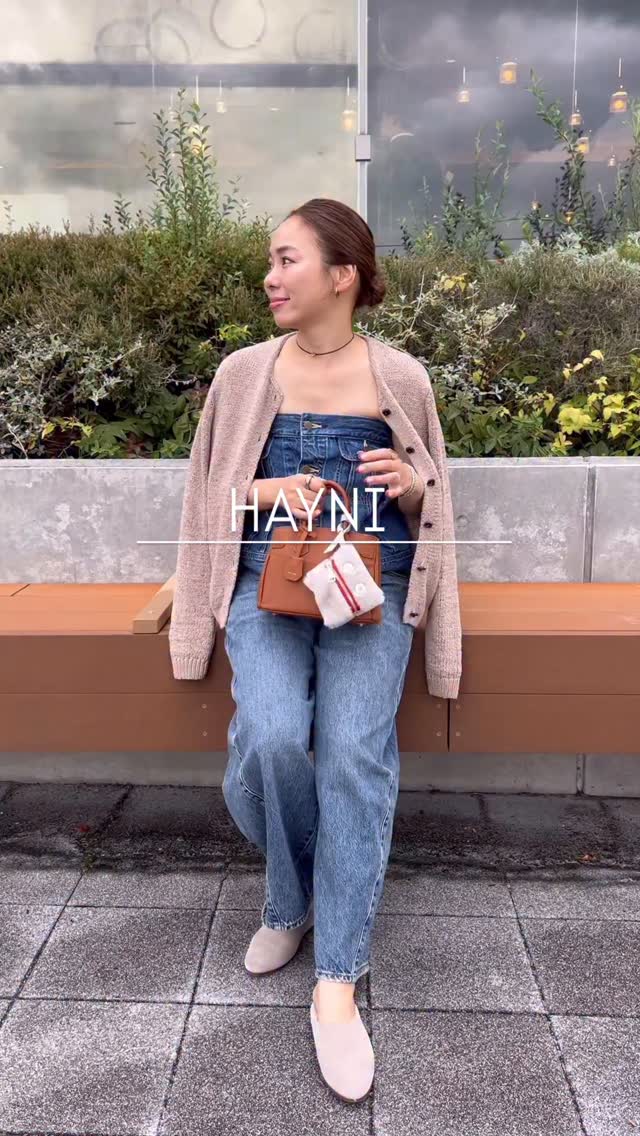 Instagram post by @loverara.loverara for HAYNI. Caption reads: 【HAYNI】 本革 2way ショルダーバッグ
 「 Baby Lenne....