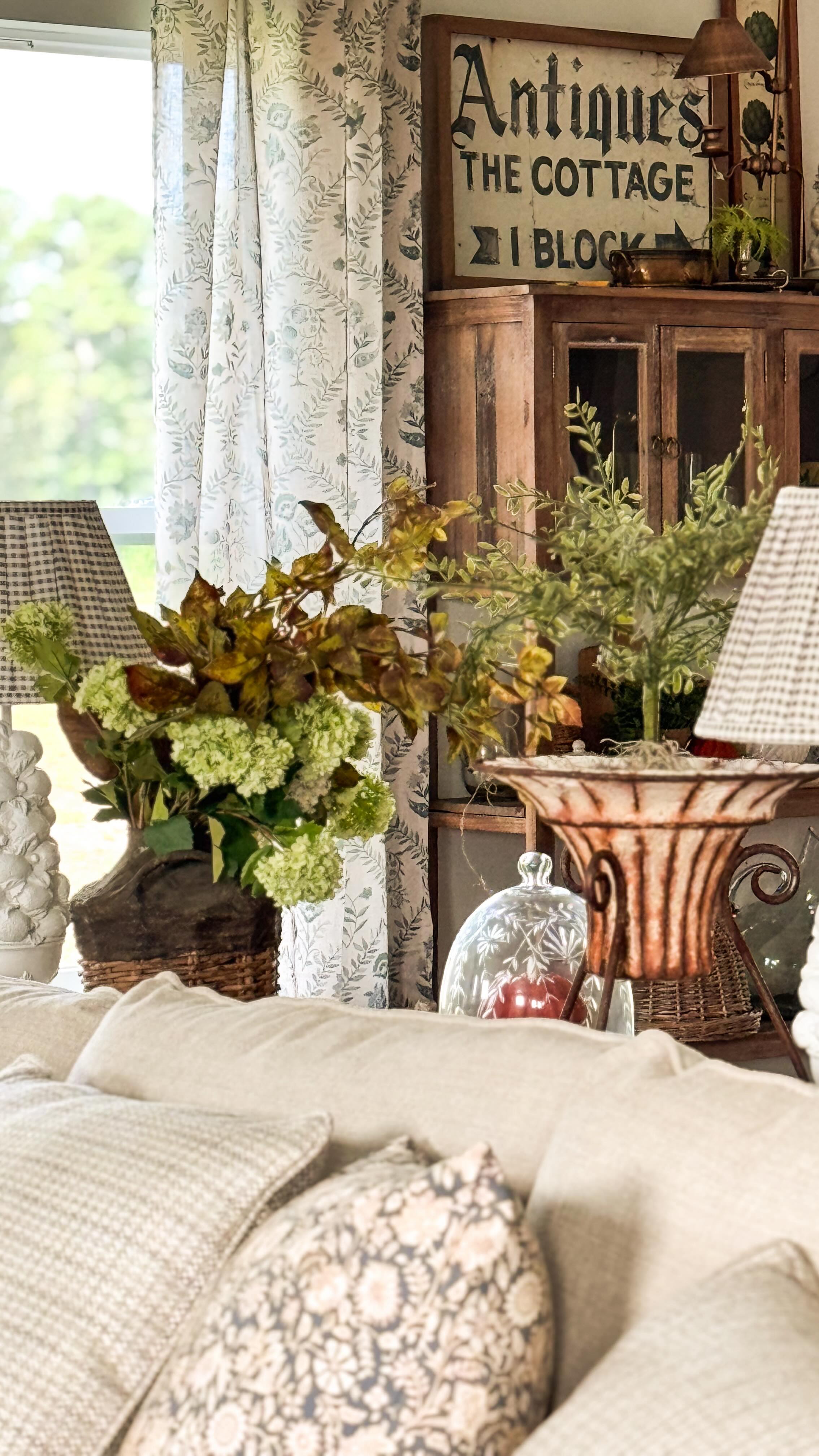 Instagram post by @krystlemarienickels for Cottages & Bungalows Magazine. Caption reads: It’s FriYAY, friends! 🍂 I’ve been slowly adding....