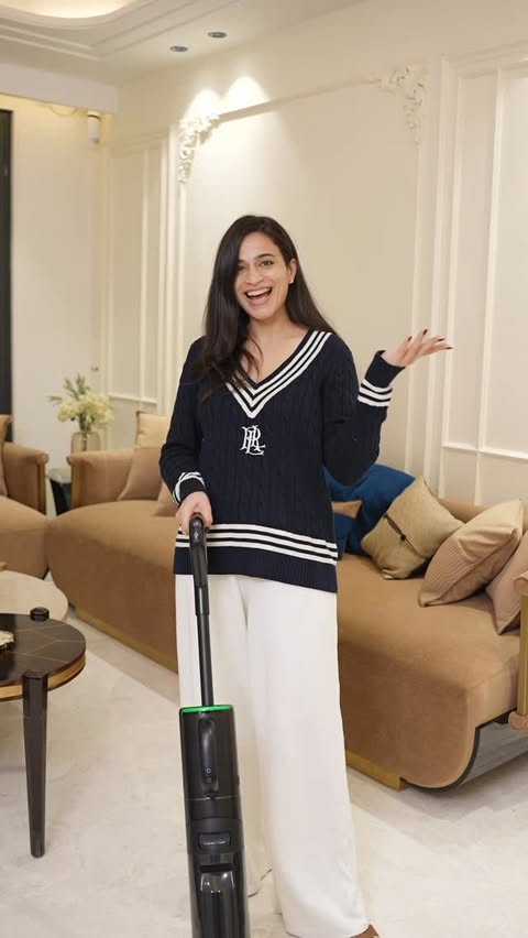 Instagram post by @nishitakharbanda for Dreame. Caption reads: Mess happens. Stress doesn’t have to.
Meet Dreame....