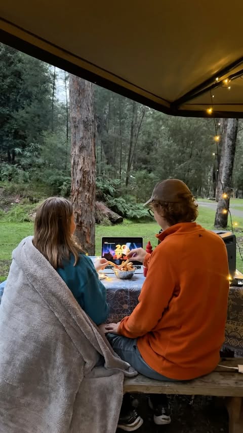 Instagram post by @elises.traveldiary for BLUETTI Official. Caption reads: Camping date night but make it fancy ✨💁🏼‍♀️ When....