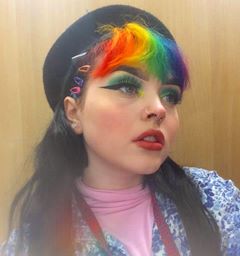 Instagram post by @hollyminto for Beauty Bakerie. Caption reads: comment ur fave place in the world 🌎 ❣ 
mine is....