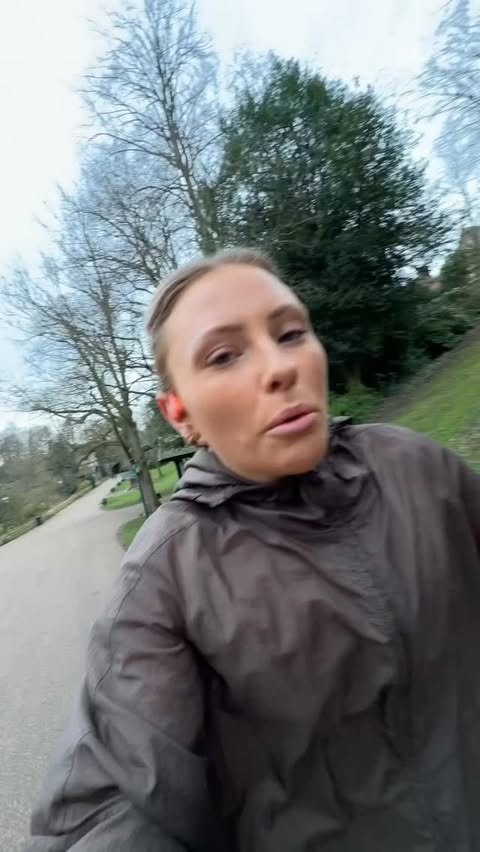 Instagram post by @runwithliss for The Couture Club. Caption reads: [...] No gate keeping around here wearing....