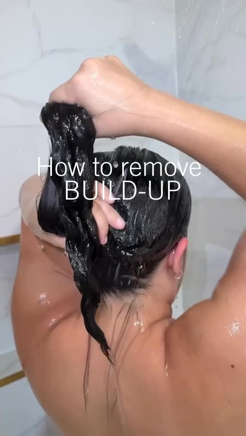 Instagram post by @herbalmmo for BounceCurl. Caption reads: Get a free mini of @bouncecurl turmeric hair....