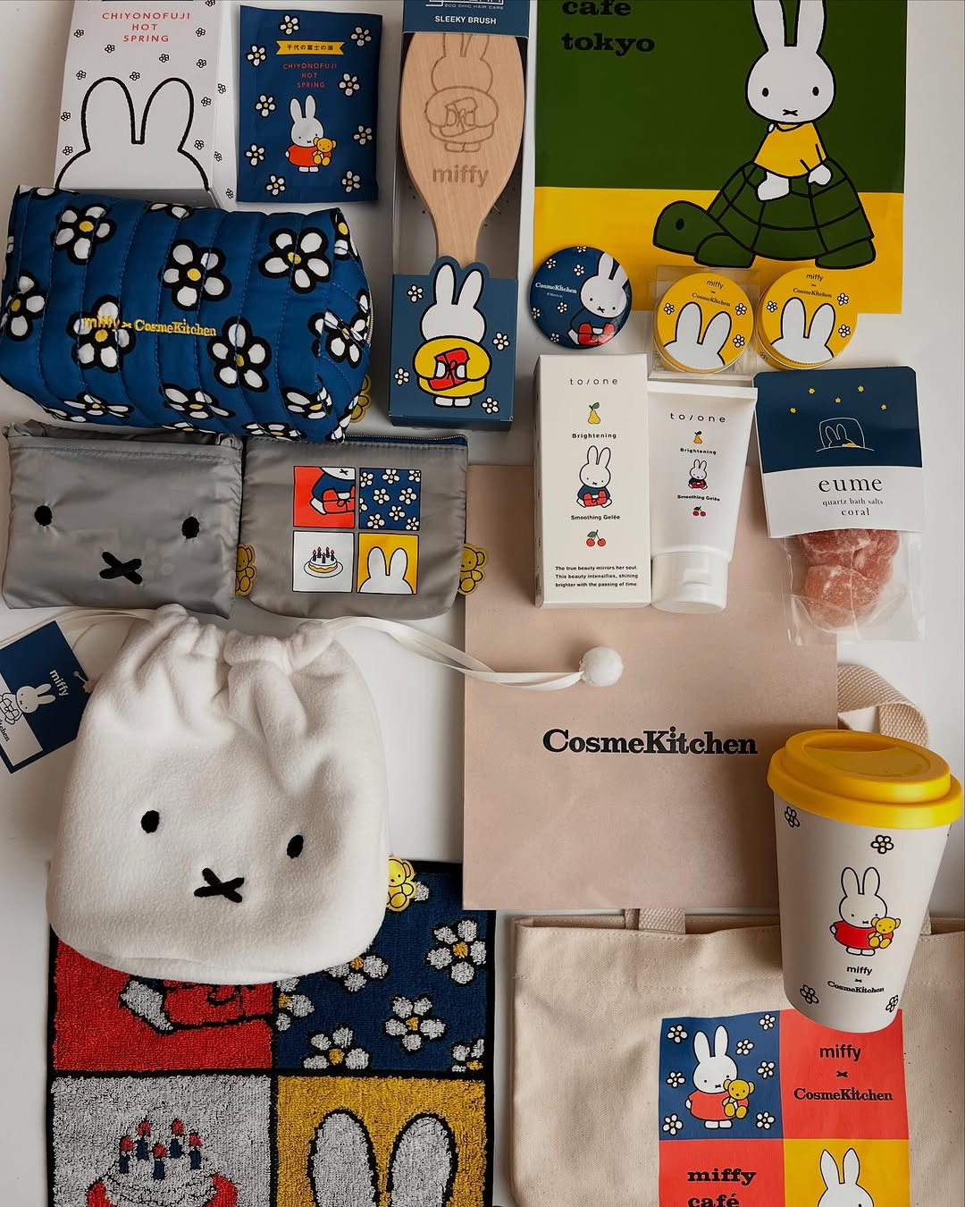 Instagram post by @miffy___tm for Cosme Kitchen コスメキッチン. Caption reads: *
・×・
🐰💛💚🧡💙𓂃

Cosme Kitchen....