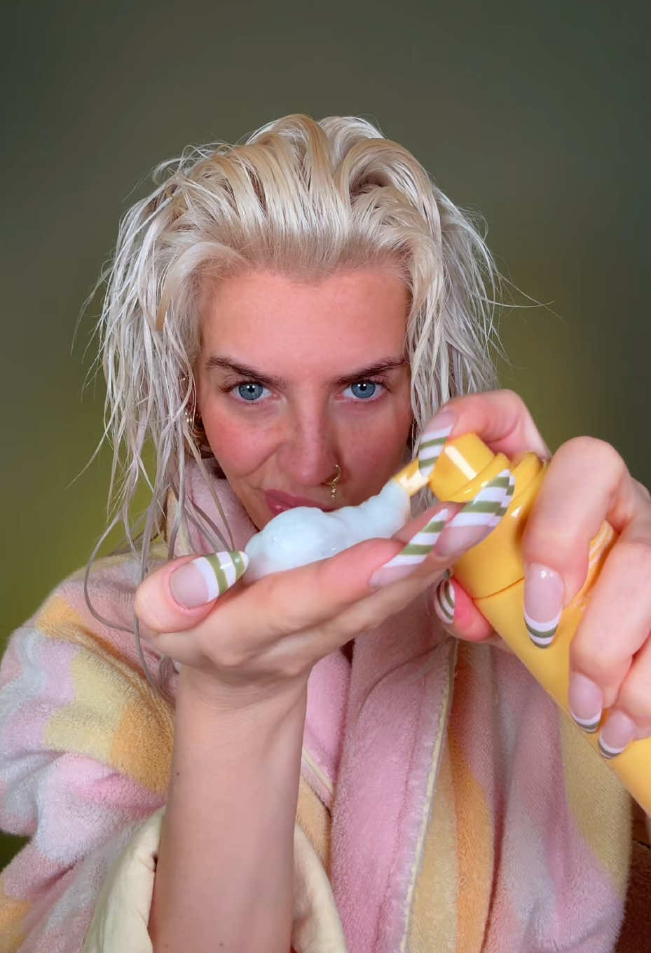 TikTok post by @bigfatjenna for Give Me Cosmetics. Caption reads: [...] with volume… maybe this a try 🍯🐝💛 @Give....