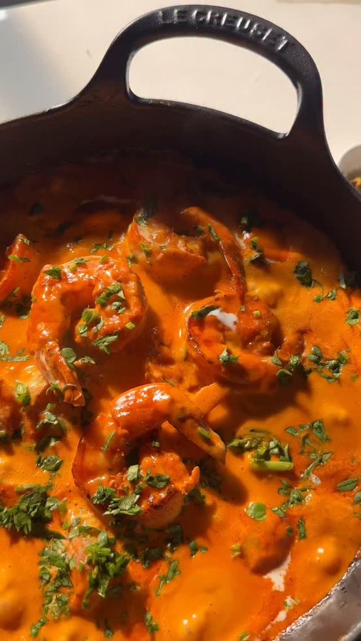 Instagram post by @sophandspice for Le Creuset. Caption reads: One of the best things my siblings and I....