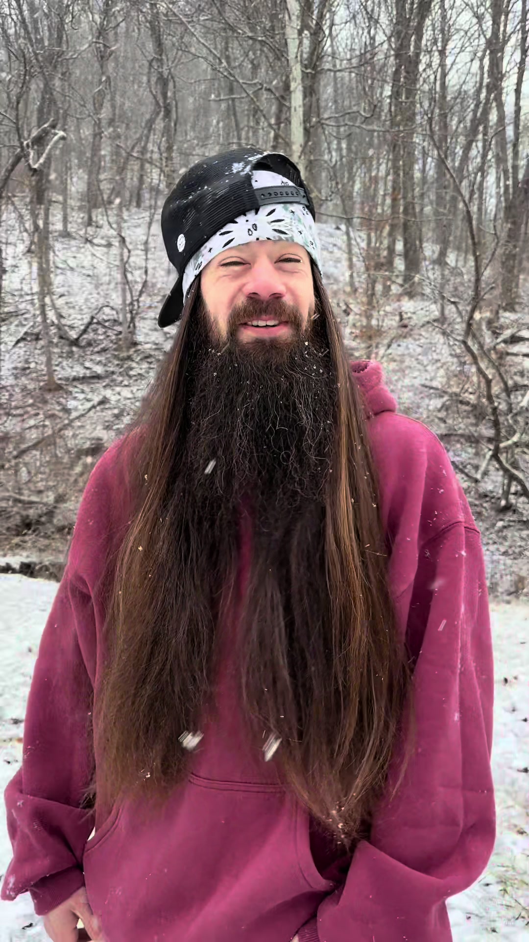 TikTok post by @vibefreek for Comfrt. Caption reads: @Comfrt brand is 🔥 #vibefreek #comfrthoodie .