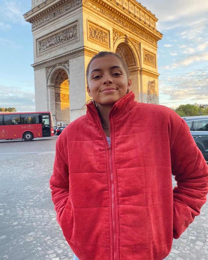 Instagram post by @jessablondin for greybandit. Caption reads: [...] and now i’m here #blessed puffer from....