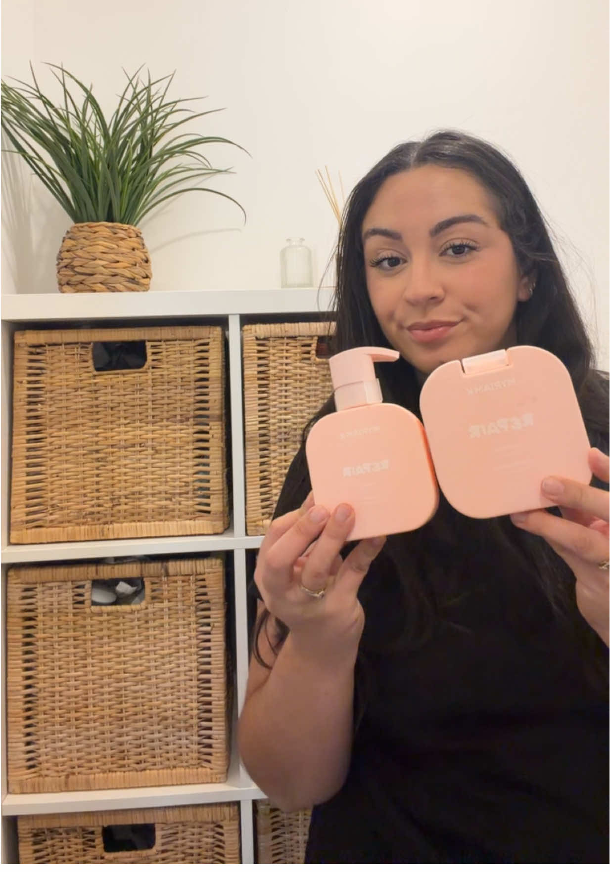 TikTok post by @li.beautys for MYRIAM•K PARIS. Caption reads: @MYRIAM•K PARIS® #myriamk #hair #haircareroutine....