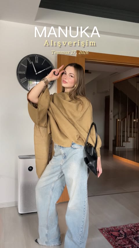 Instagram post by @busradibek for MANUKA. Caption reads: Manuka outfit of the day #kombin @manukaofficial....