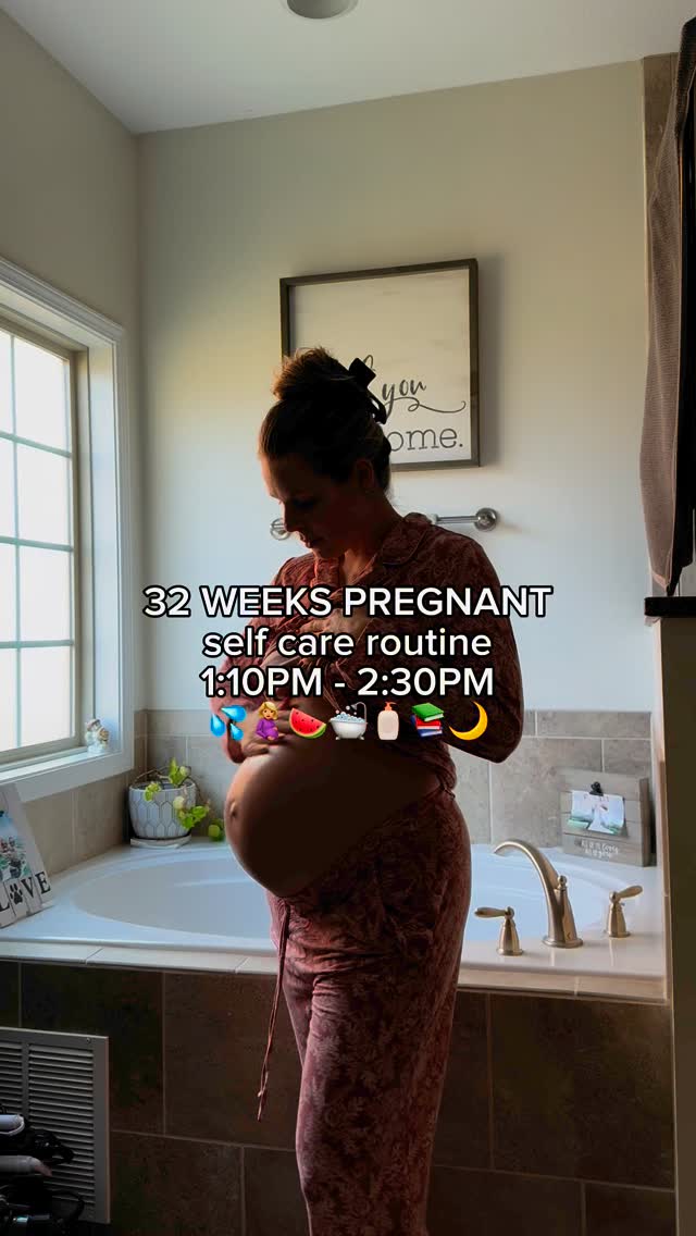 Instagram post by @lauraelizabethgraham for Perelel. Caption reads: [...] 🤰🏼One thing that makes it easier....