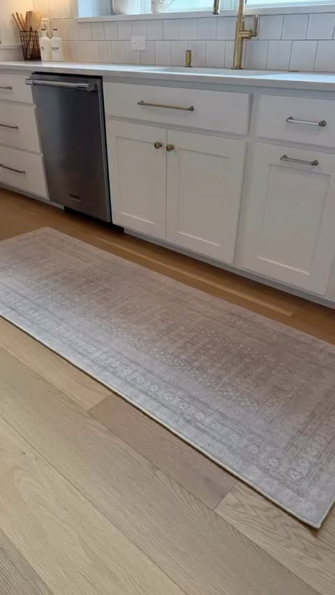 Instagram post by @mandystarin for Ruggable. Caption reads: 🔥Up to 40% off for Black Friday!! Comment “SHOP”....