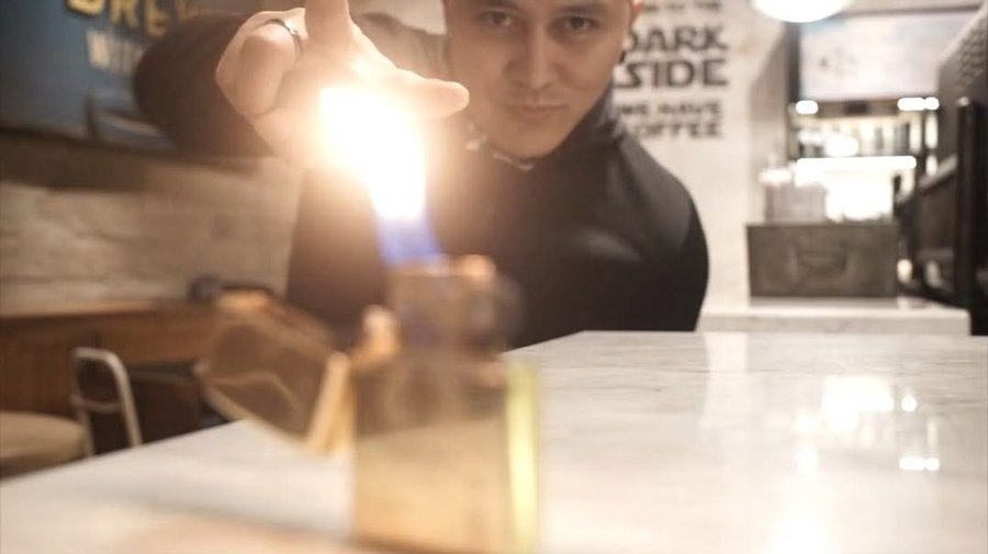 Instagram post by @_demianaditya_ for Likee. Caption reads: Pengen bikin video sulap loe yg udah keren tambah....