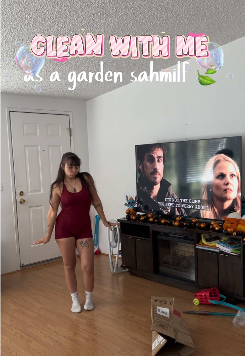 TikTok post by @litmissleo for STIIIZY. Caption reads: Happy Tuesday✨☁️💐 How’s my besties doing??....